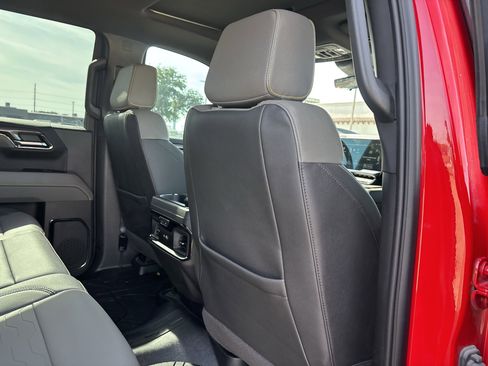Used 2025 Chevrolet Silverado 1500 ZR2 w/ Technology Package AWD/4WD image 21