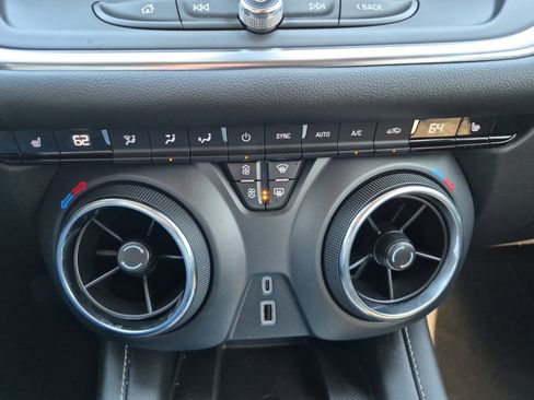 Used 2024 Chevrolet Blazer LT w/ Convenience Package image 18