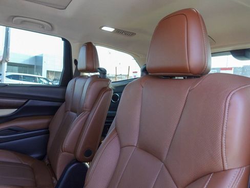 Used 2020 Subaru Ascent Touring w/ Popular Package #2A image 11
