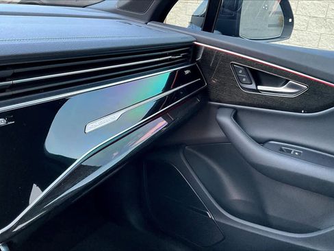 Used 2025 Audi Q7 2.0T Premium w/ Convenience Plus Package image 26