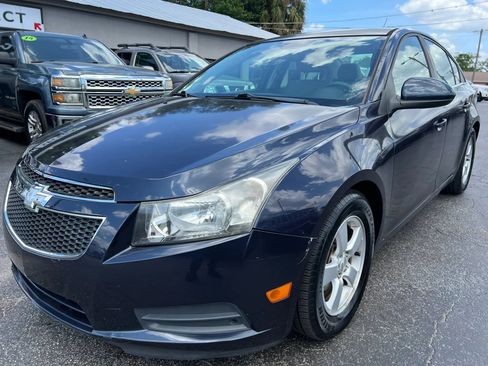 Used 2014 Chevrolet Cruze LT FWD image 2