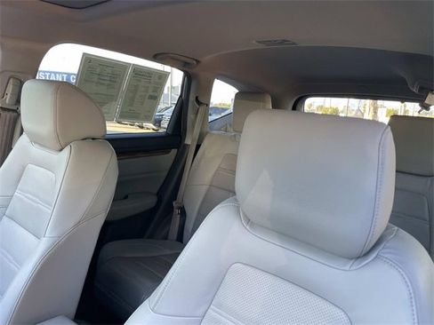 Used 2018 Honda CR-V Touring image 21