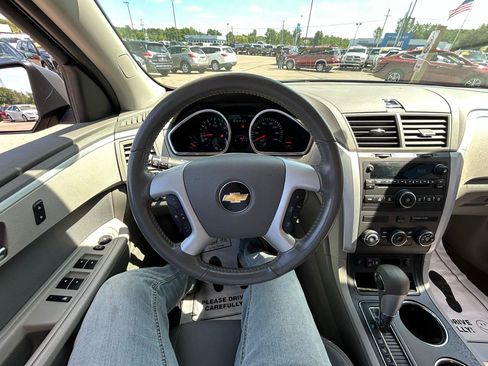 Used 2011 Chevrolet Traverse LS AWD/4WD image 27