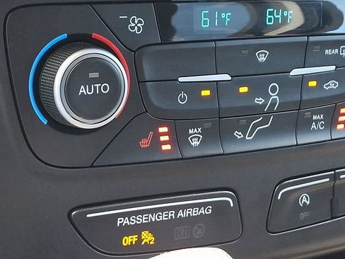 Certified 2019 Ford Escape SE AWD/4WD image 25