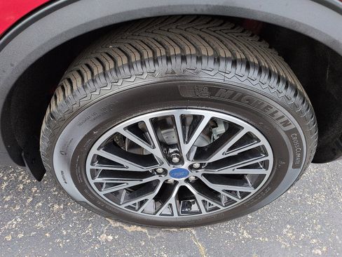 Used 2022 Ford Escape SEL w/ Technology Package image 10