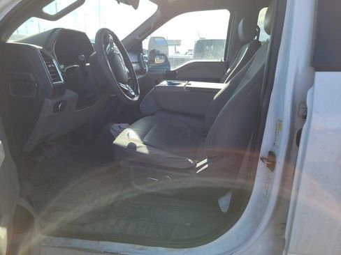 Used 2017 Ford F350 XLT image 9