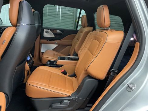 Used 2021 Lincoln Aviator Black Label w/ Dynamic Handling Package image 21