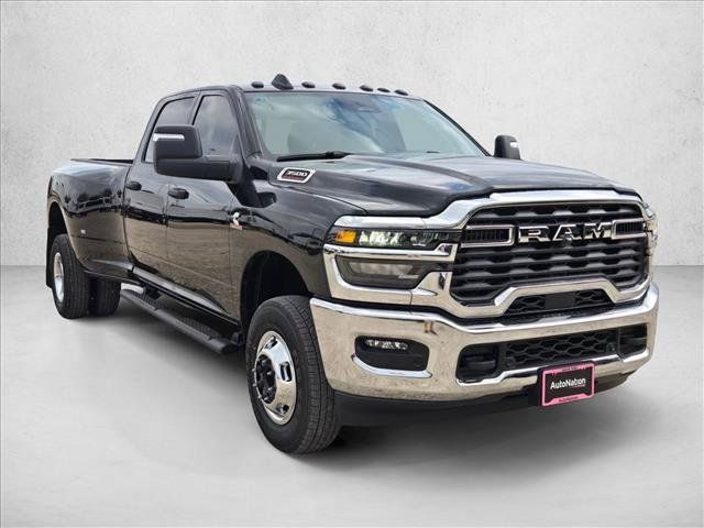 Used 2026 RAM 3500 Tradesman AWD/4WD image 7