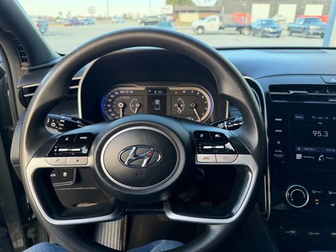 Used 2023 Hyundai Santa Cruz SE image 13