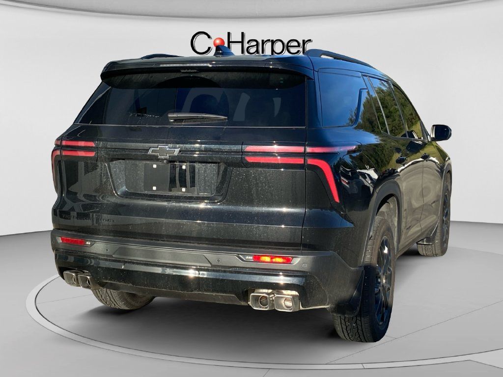 Used 2026 Chevrolet Traverse LT w/ Midnight/Sport Edition AWD/4WD image 3