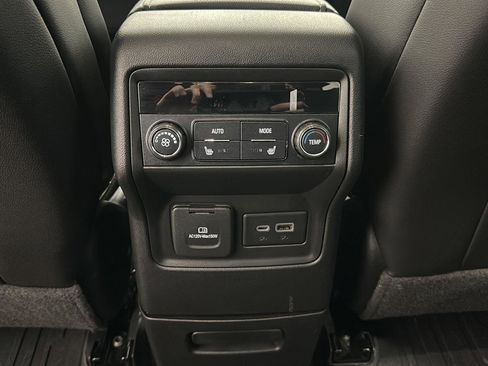Used 2021 GMC Acadia Denali w/ Denali Ultimate Package AWD/4WD image 24