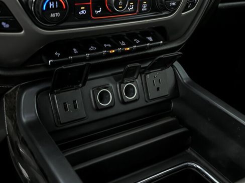 Used 2016 GMC Sierra 3500 Denali w/ Duramax Plus Package image 31