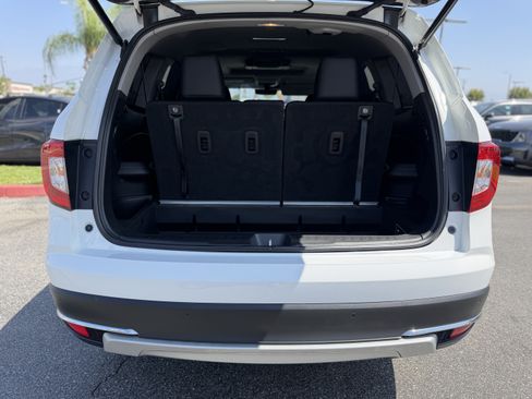 Used 2022 Honda Pilot Touring image 10