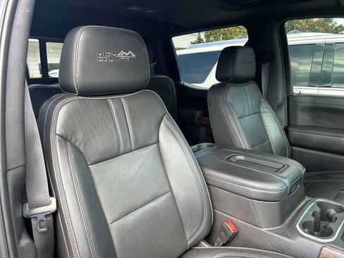 Used 2021 Chevrolet Silverado 1500 High Country w/ Technology Package AWD/4WD image 14