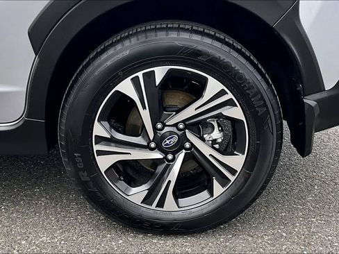 Used 2024 Subaru Crosstrek 2.0i Premium w/ Crosstrek Mirror Package image 35