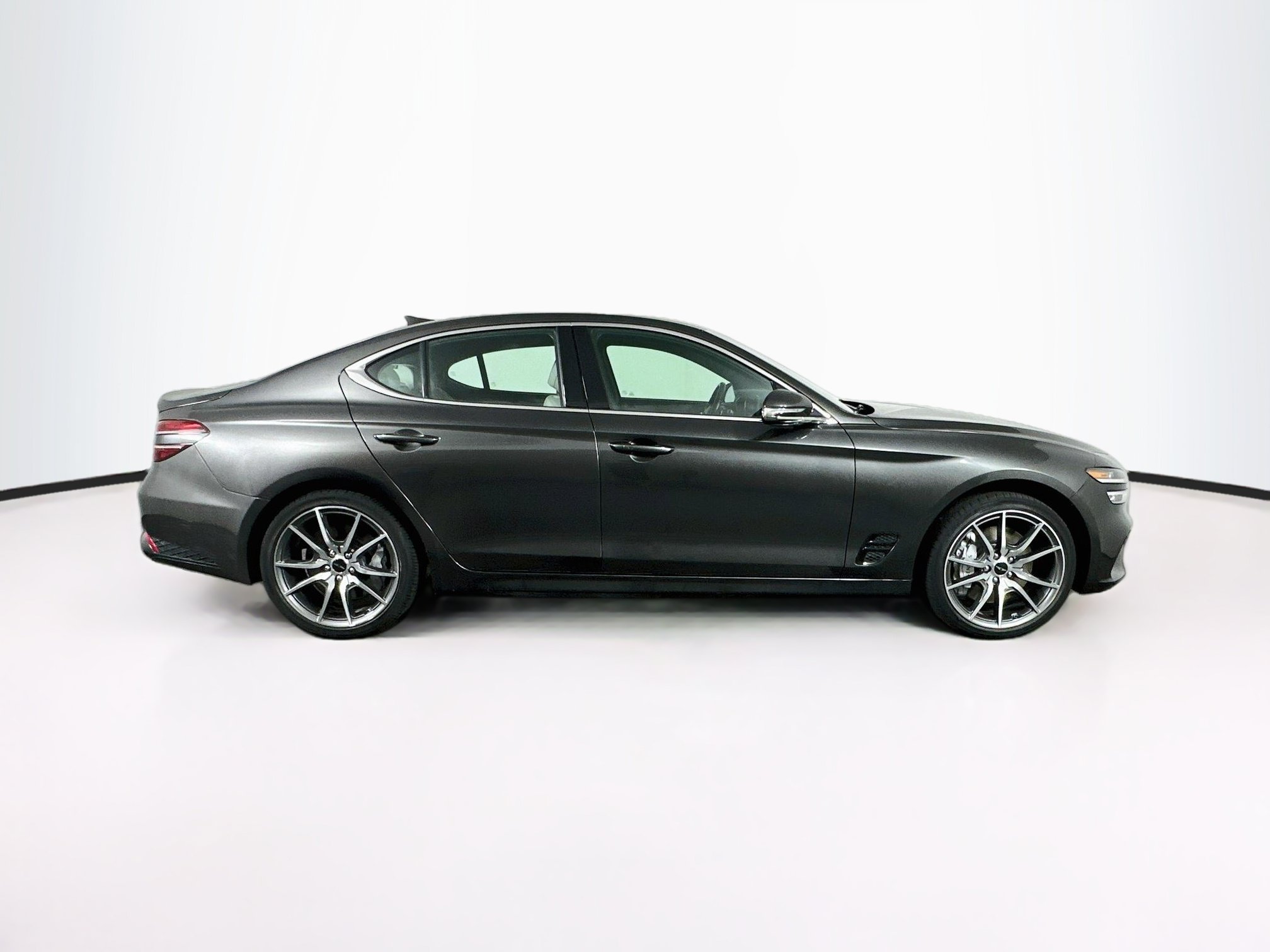 Used 2025 Genesis G70 2.5T AWD/4WD image 10