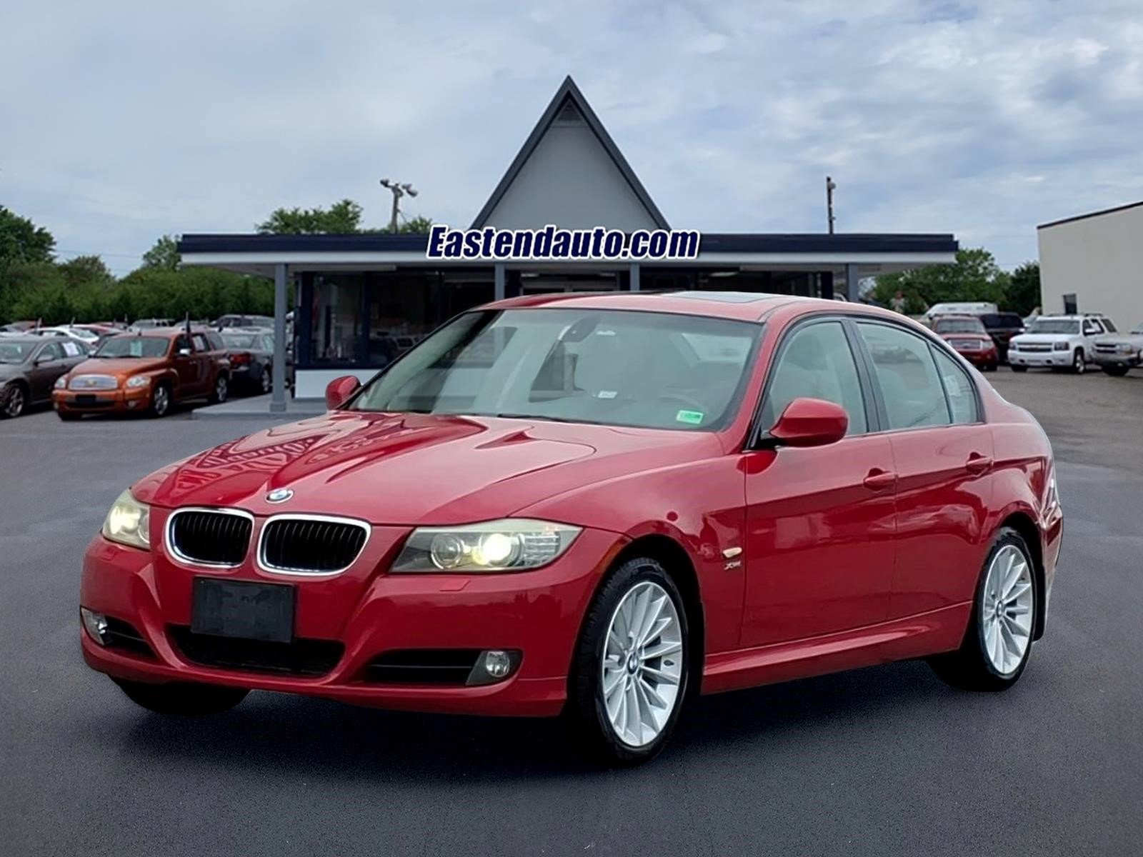 Used 2011 BMW 328i xDrive Sedan AWD/4WD image 1