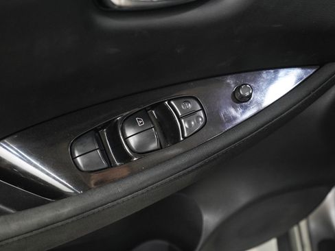 Used 2020 Nissan Leaf SV FWD image 19