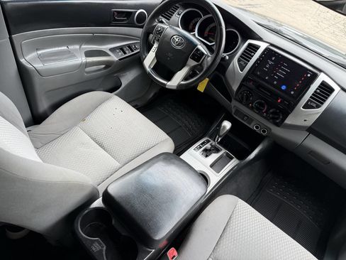 Used 2015 Toyota Tacoma PreRunner w/ SR5 Package RWD image 15