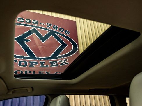 Used 2015 Jeep Grand Cherokee Limited image 19