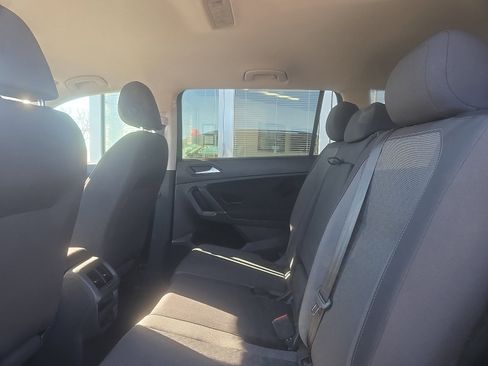 Used 2020 Volkswagen Tiguan S image 6