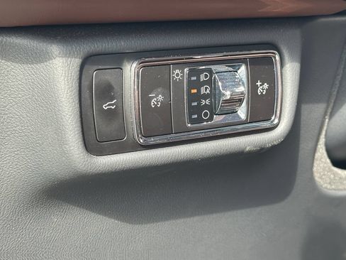 Used 2025 Lincoln Aviator Reserve w/ Equipment Group 201A AWD/4WD image 24