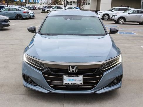 Used 2022 Honda Accord Sport image 2
