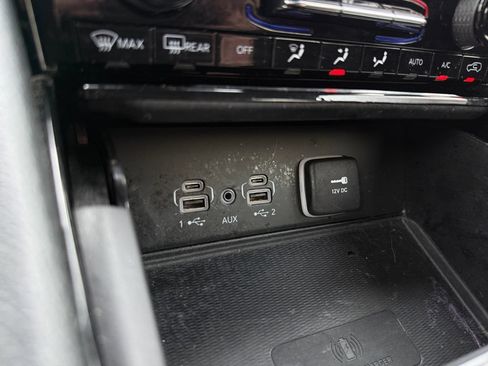 Used 2023 Jeep Grand Cherokee L Laredo AWD/4WD image 21