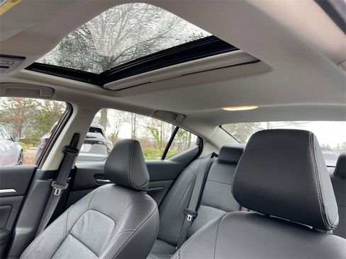 Used 2025 Nissan Altima 2.5 SL image 18