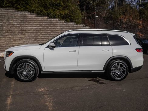 Used 2024 Mercedes-Benz GLS 450 4MATIC image 10