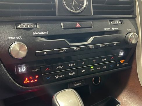 Certified 2020 Lexus RX 450hL AWD w/ Premium Package image 20