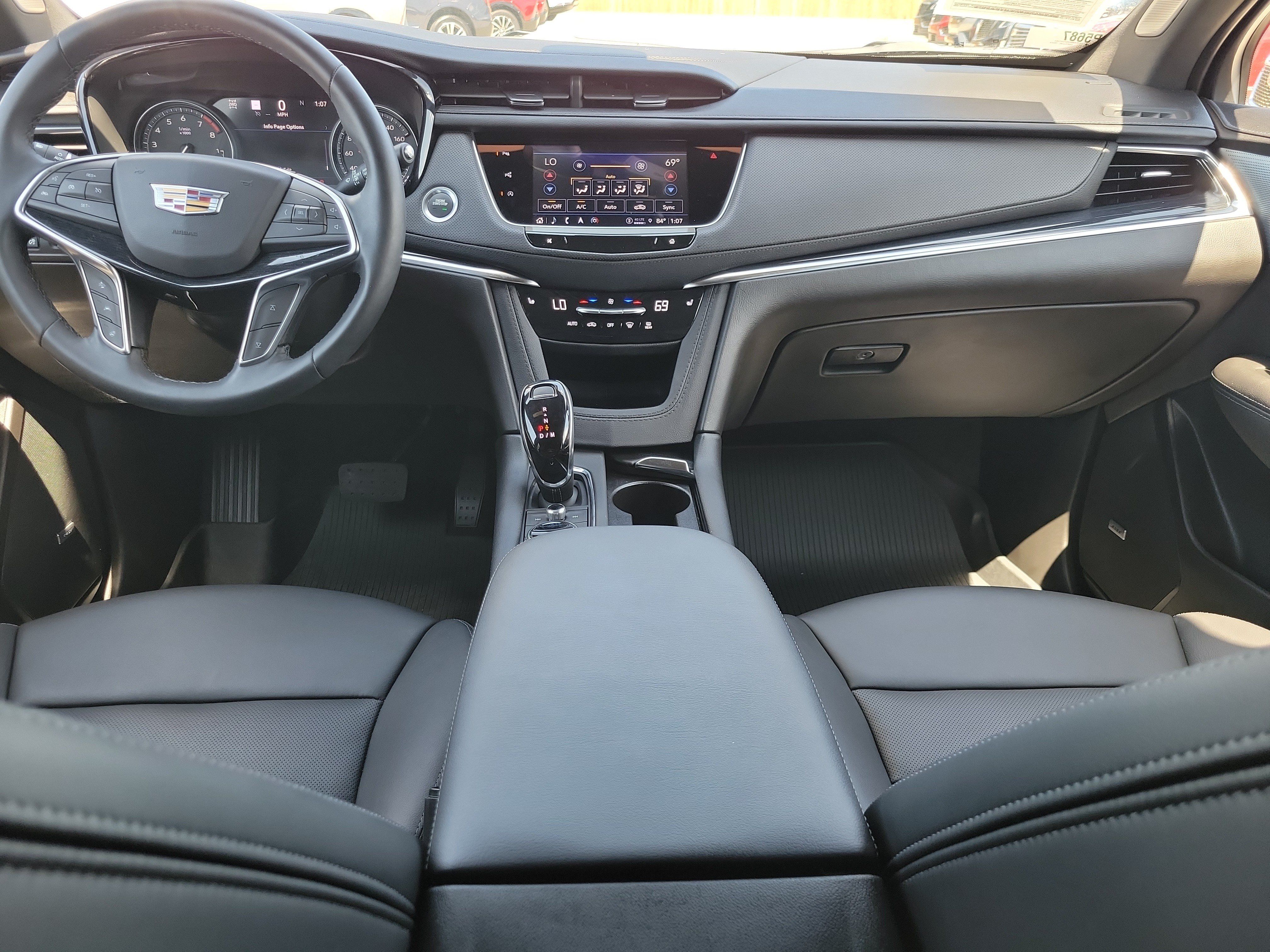 Certified 2025 Cadillac XT5 Premium Luxury w/ Technology Package AWD/4WD image 14