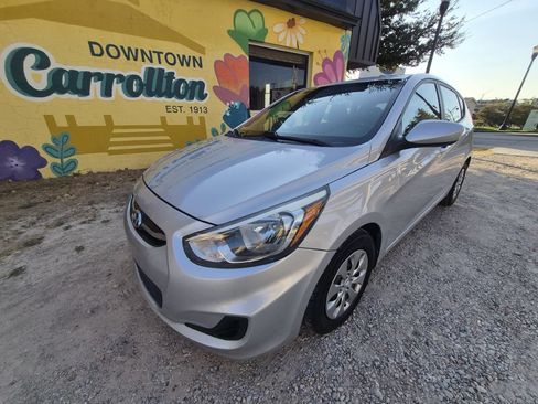 Used 2017 Hyundai Accent SE FWD image 2