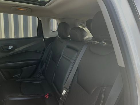 Used 2018 Jeep Compass Latitude w/ Popular Equipment Group image 17