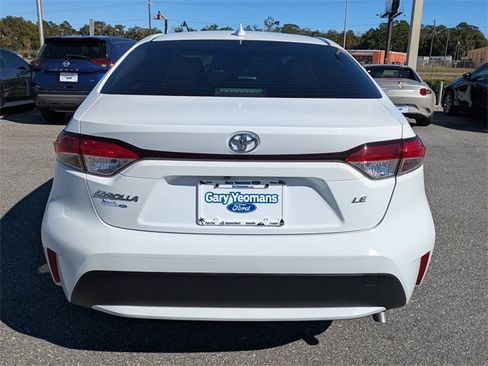 Used 2022 Toyota Corolla LE image 5