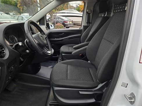 Used 2021 Mercedes-Benz Metris image 14