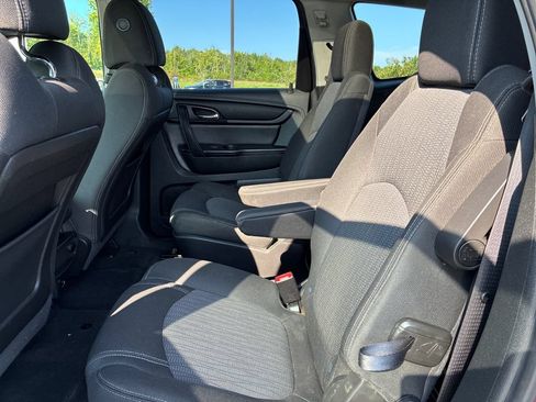 Used 2017 Chevrolet Traverse LT w/ Style and Technology Package AWD/4WD image 12