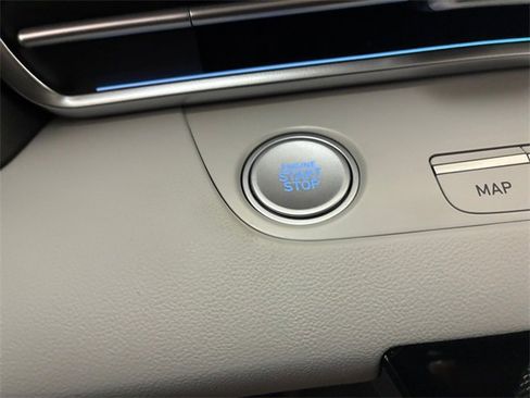 Used 2024 Hyundai Elantra Limited image 24