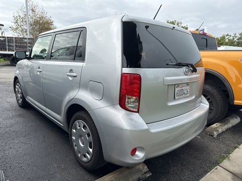 Used 2012 Scion xB image 2