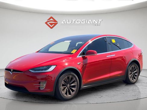 Used 2018 Tesla Model X 100D AWD/4WD image 2