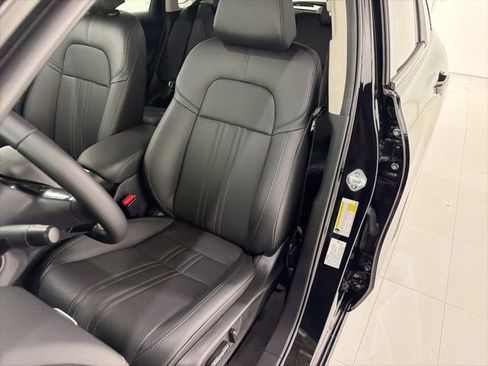 Used 2025 Honda HR-V EX-L image 13
