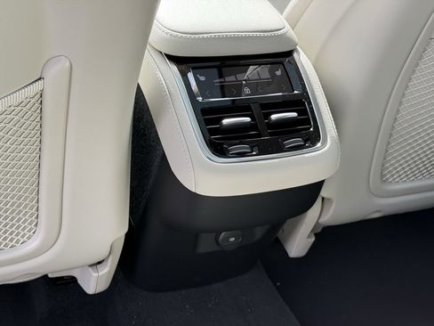 New 2026 Volvo XC90 B6 Ultra w/ Protection Package image 12