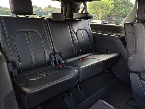 Used 2023 Ford Expedition Max Platinum AWD/4WD image 52