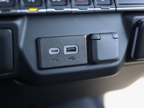 Certified 2024 GMC Sierra 1500 Pro w/ Convenience Package image 23