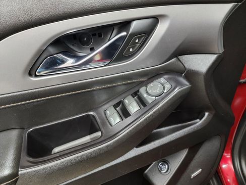 Used 2019 Chevrolet Traverse RS w/ LPO, Floor Liner Package image 10