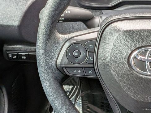 Used 2025 Toyota Corolla LE image 22