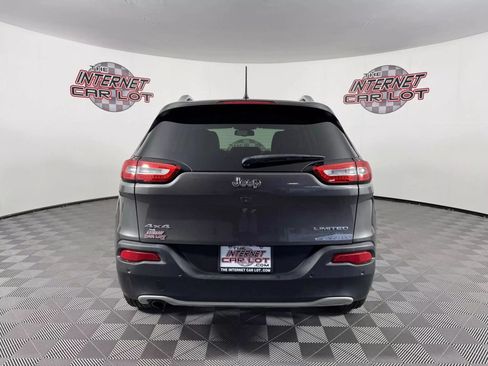 Used 2018 Jeep Cherokee Limited AWD/4WD image 6