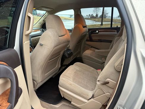 Used 2010 Buick Enclave CX w/ Driver Confidence Package image 13