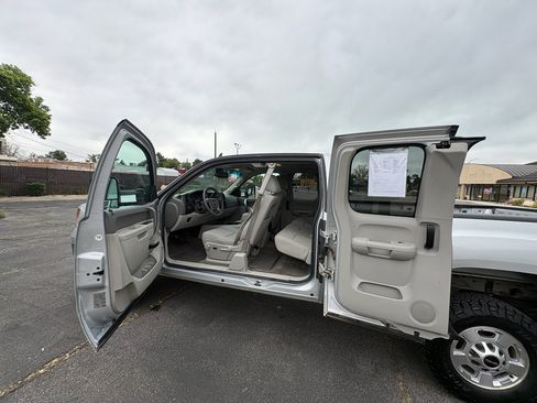 Used 2013 GMC Sierra 2500 SLE w/ SLE Preferred Package AWD/4WD image 15