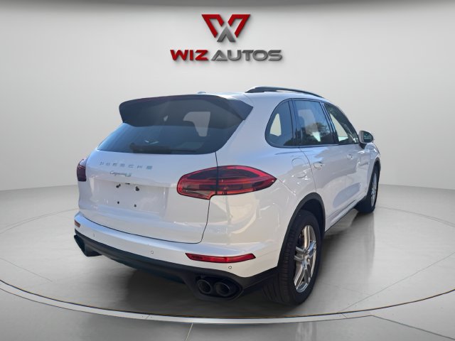 Used 2017 Porsche Cayenne S AWD/4WD image 5